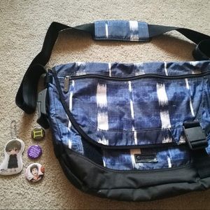 Lesportsac blue plaid bag